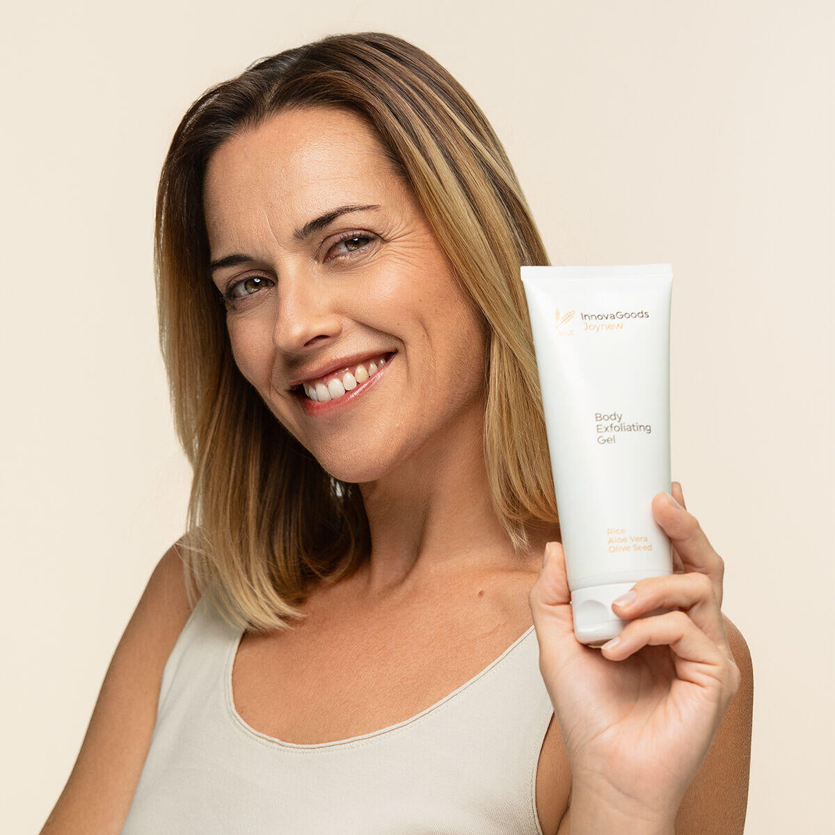 O Gel Esfoliante Corporal Rice Joynew
